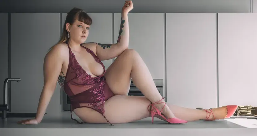 OnlyFans cuenta miss-sofie-r header 2