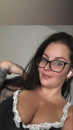 OnlyFans cuenta emilyy.clarke previous_headers_1 4