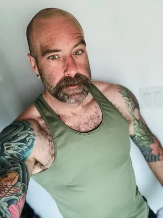 OnlyFans cuenta canadianfurryfella header 2