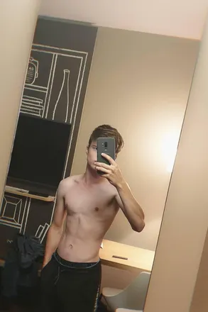 OnlyFans cuenta milkyyboy header 2