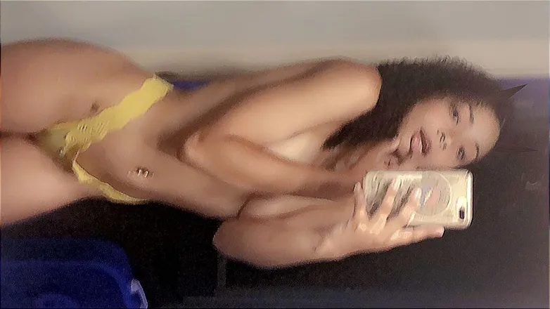 OnlyFans cuenta zwelli header 2