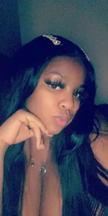 OnlyFans cuenta queen_beee avatar 1