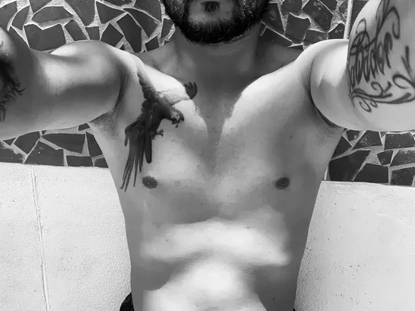 OnlyFans cuenta guacamayacolorada header 2