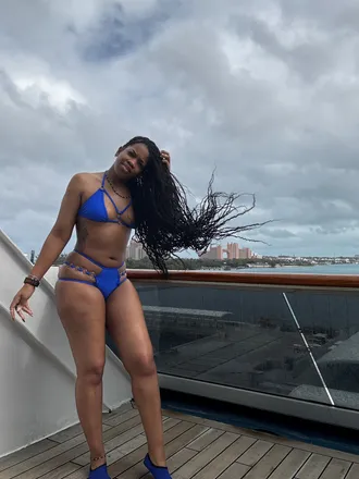 OnlyFans cuenta peachy_fantasy header 2