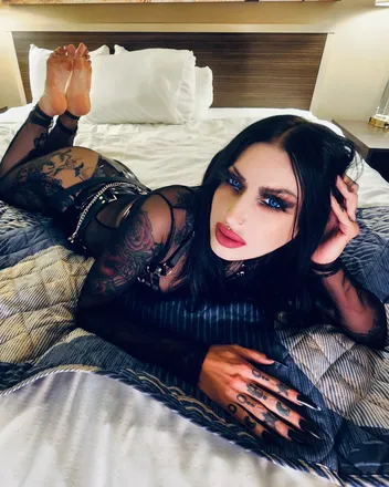 OnlyFans cuenta creep_show header 2