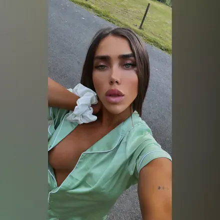 OnlyFans account  tskimfemm header 2