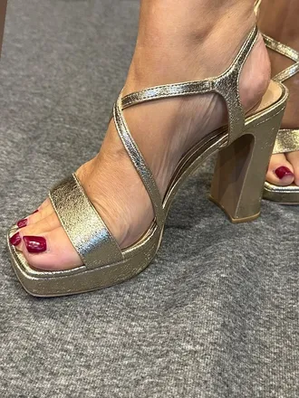 OnlyFans cuenta tootsietoes70 header 2