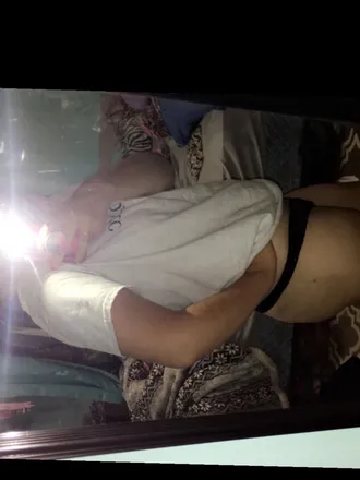 OnlyFans cuenta carlybev19 header 2