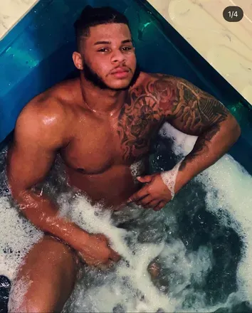 OnlyFans cuenta u198467403 header 2