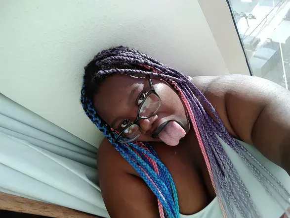 OnlyFans cuenta piechan_luxlips avatar 1