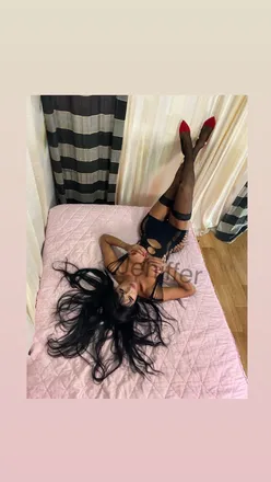 OnlyFans cuenta jeniffer_goulart header 2