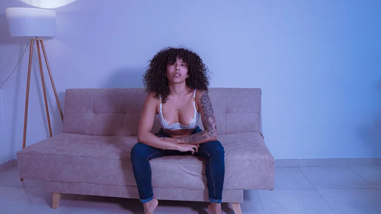 OnlyFans cuenta kyria_1 header 2