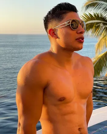 OnlyFans cuenta alexisuriel header 2