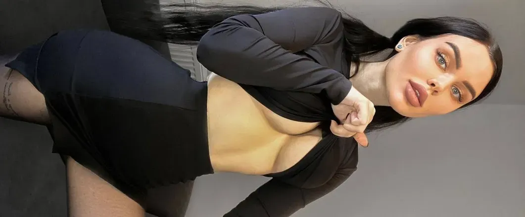 OnlyFans account  sofia_mur_xx header 2