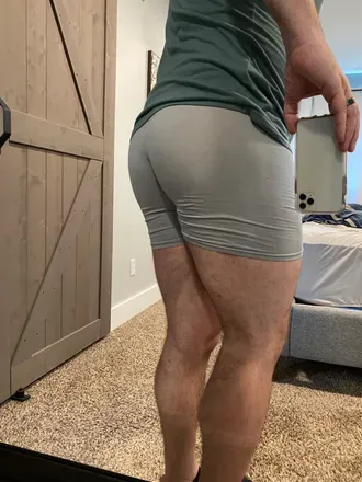 OnlyFans cuenta feetnhairybunzz avatar 1