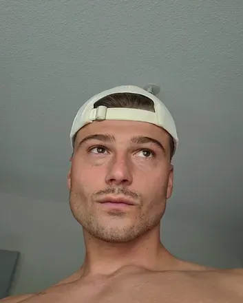 OnlyFans cuenta frenchguyyy avatar 1