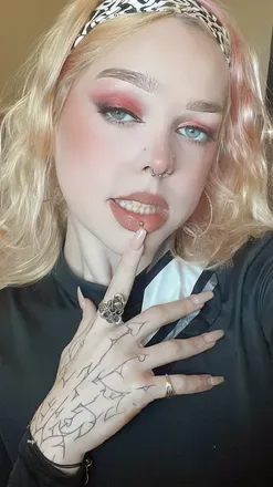OnlyFans cuenta minnifawn avatar 1