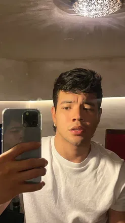 OnlyFans cuenta santiagomendozaa1 avatar 1