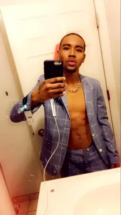 OnlyFans account  juniec avatar 1