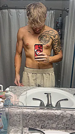 OnlyFans cuenta alexlowery_ header 2