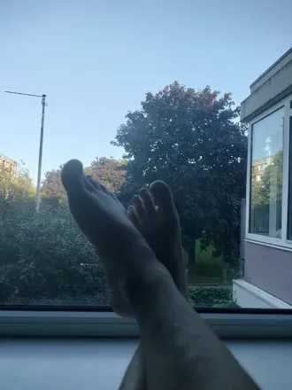 OnlyFans cuenta pringlefeetandrequests header 2