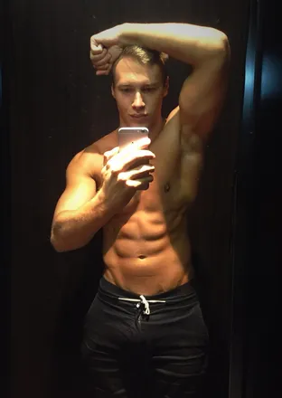 OnlyFans cuenta kevin_free header 2