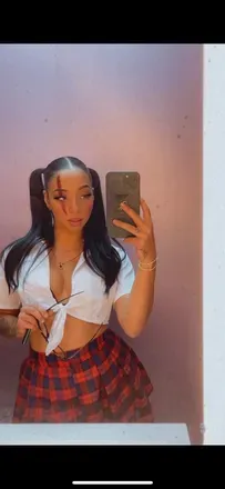 OnlyFans cuenta prettyinpeach98 avatar 1