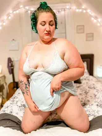 OnlyFans cuenta thickemeraldkitten avatar 1