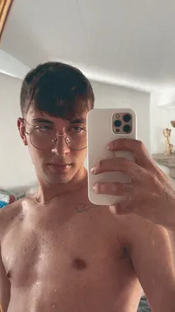 OnlyFans cuenta yigitaltan avatar 1
