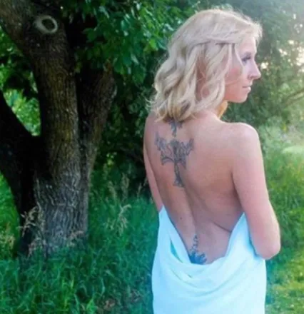 OnlyFans cuenta missmilamoon header 2