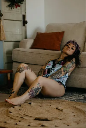 OnlyFans account  viviennevixenn header 2
