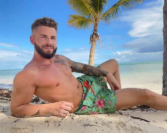 OnlyFans cuenta thehottestsideofus header 2