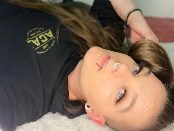 OnlyFans cuenta mrspunkme header 2
