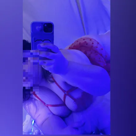 OnlyFans cuenta danicurvie header 2