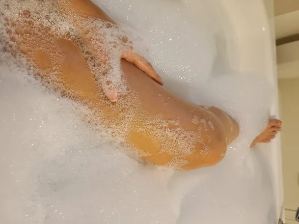OnlyFans account  sexybadassmom header 2