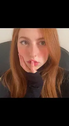 OnlyFans cuenta littleredrosie1 avatar 1