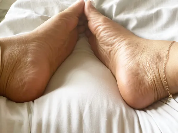 OnlyFans cuenta prettifeetkaye header 2