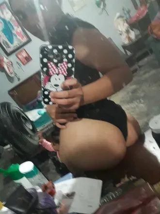 OnlyFans cuenta laura.r1995 avatar 1