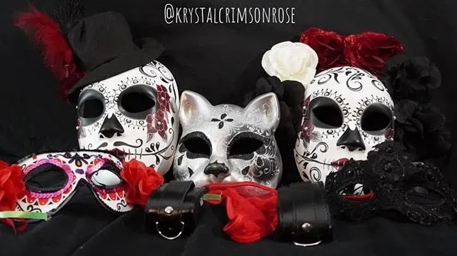 OnlyFans cuenta krystalcrimsonrose header 1