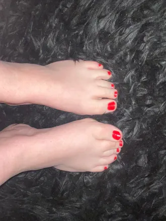 OnlyFans cuenta dll2023feet header 2