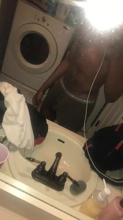 OnlyFans cuenta latrellsbed header 2