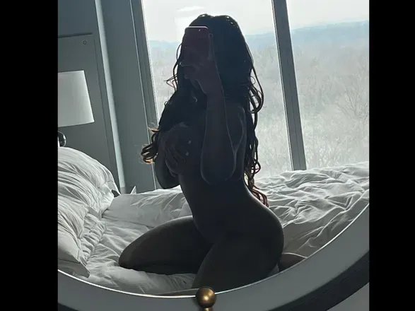OnlyFans account  azolla avatar 1