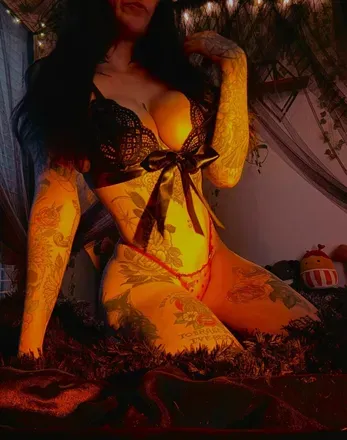 OnlyFans cuenta thatemobitchxx avatar 1