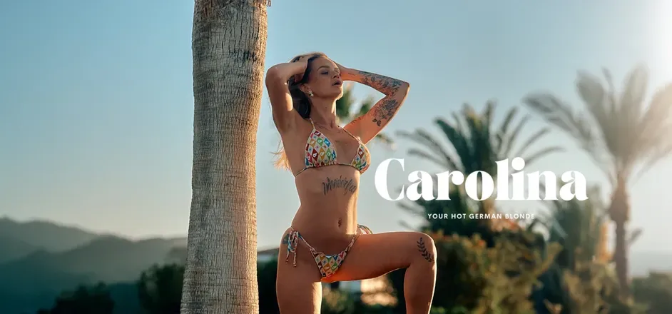 OnlyFans account  mrs_carolina header 2
