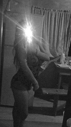 OnlyFans cuenta lolahot_19 header 2