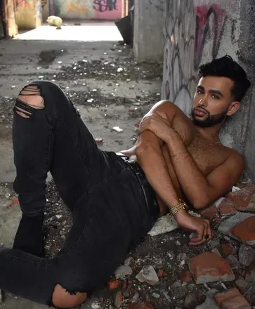 OnlyFans account  amircute header 2