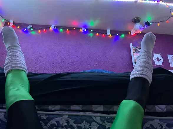 OnlyFans cuenta slouchsocksvictoria header 2