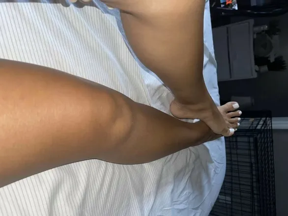 OnlyFans cuenta scrunchedsolesss header 2