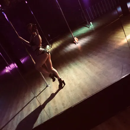 OnlyFans cuenta sharlahrebels header 2