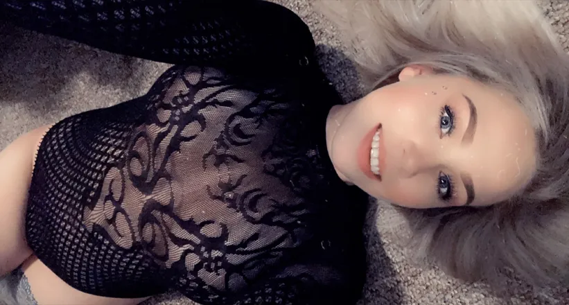 OnlyFans cuenta yourfavoriteblonde25 header 2